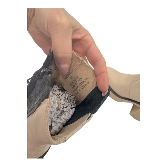 Free People James Chunky Heel Chelsea Boot Cream  Leather size 39 US 9 - Picture 13 of 15